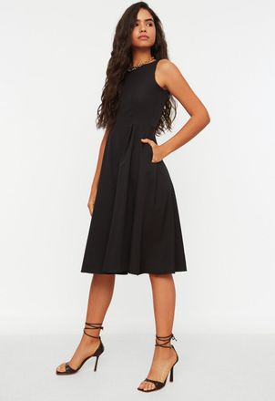 Trendyol Vrouwen Ronde hals A-lijn Midi Jurk