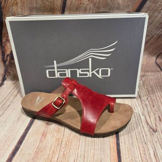 Dansko Womens Remi Toe Sandal In Red Waxy Burnished