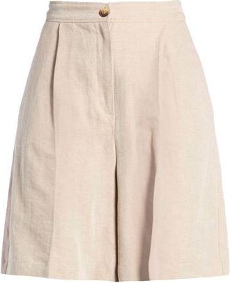 Beatrice .B HOSEN & R&Ouml;CKE - Shorts & Bermudashorts auf YOOX.COM