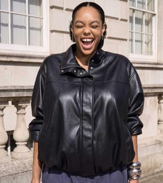 Asos Curve ASOS DESIGN Curve giacca bomber con collo a imbuto effetto pelle nera-Nero