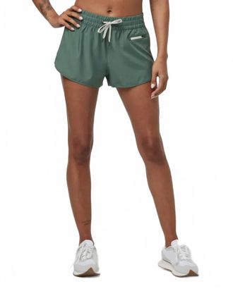Vuori Clothing Clementine Mid Rise Short In Green Marsh