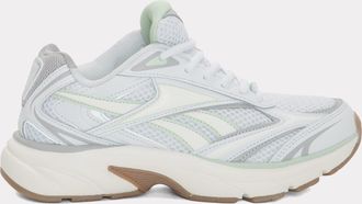 Reebok Womens Belwave In Moon/Chalk/Lightsage M