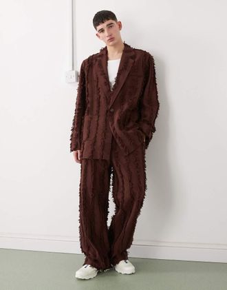 Reclaimed Vintage Giacca da abito oversize marrone con dettagli sfrangiati