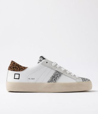 D.A.T.E. DATUM. Hill Tief