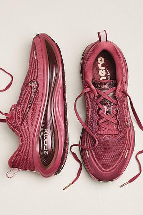 Nike Vomero Plus GG Sneakers