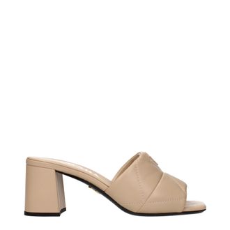 Prada Sandalen En Klompen Dames Leer Beige/Zand