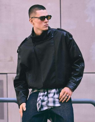 Bershka Giacca in pelle sintetica nera-Nero