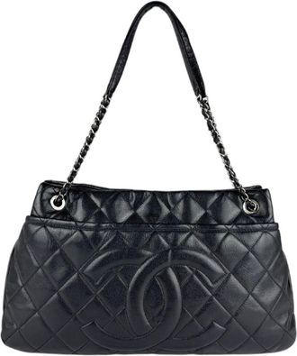 Chanel Grained Calfskin Leather Shoulder Bag (Pre-Owned)