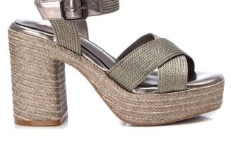 Xti Womens Heeled Sandal In Plumb