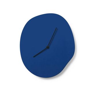 Ferm Living Melt Wanduhr, blau