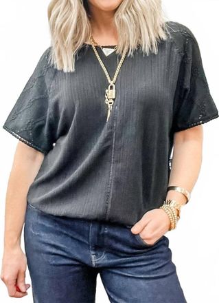 Tribal Reversible Short Sleeve Top In Black