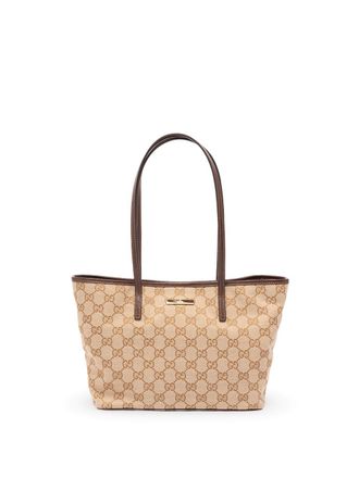 Gucci Gucci Essence Plaque Shoulder Bag