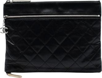 Chanel Pre-owned Clutches, female, Black, Size: ONE SIZE Pre-owned Quilted Leather Pouch