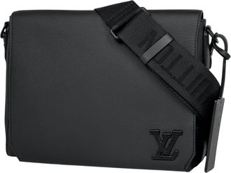 Louis Vuitton Black Noir Leather Shoulder Bag (Pre-Owned)