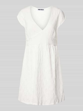 Review Kurzes Kleid mit V-Ausschnitt, Lochstickerei und gro&szlig;er Schleife in Weiss, Gr&ouml;&szlig;e XL