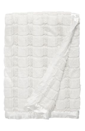 Little Giraffe Giraffe at Home Luxe Waterfall Throw Blanket in Cream at Nordstrom