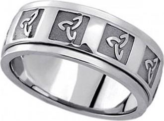 Allurez Hand Made Celtic Wedding Band in Platinum for Men (10mm)