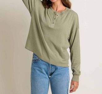 Toad & Co Nord Reversible Henley Top In Yucca