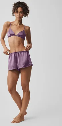 Alo | Silk Luminous Short in Plum Kiss Purple, Size: Medium