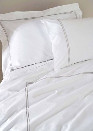 Truly Beauty White Satin Stitch Duvet Cover | Size: Super King