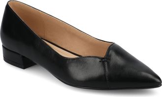 Journee Collection Women & apos;s Carmin Medium and Wide Width Dress Flats