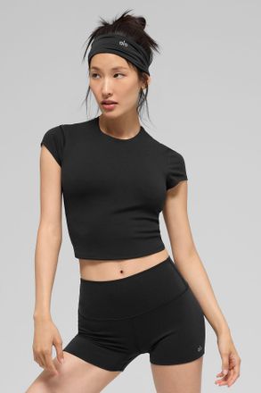 Alo Softsculpt Precision Short Sleeve Top in Black, Size: Medium
