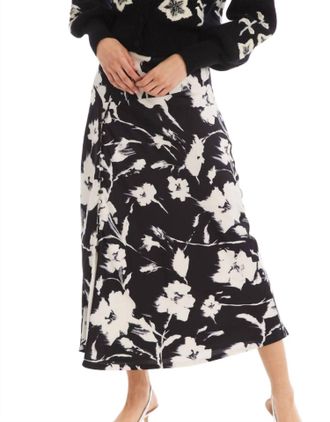 Allison Reese Floral Skirt In Black/ivory