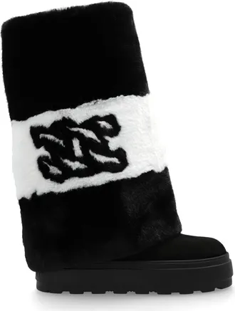 Casadei logo-embroidered boots - women - Leather - 39 - Black