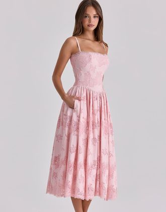 House of CB Chloe - Prendisole midi in pizzo sangallo di cotone rosa
