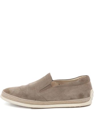 Tod's slip-on suede loafers - women - Calf Suede/Calf Leather/Rubber - 40 - Neutrals