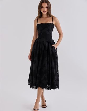 House of CB Chloe vestito midi estivo nero in cotone con pizzo sangallo nero