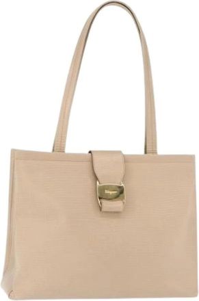 Ferragamo Pre-owned Shoulder Bags, female, Beige, Size: ONE SIZE Pre-owned Leather Shoulder Bag