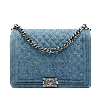 Chanel Tweedehands Grote Gequilt Denimistuboy Flap