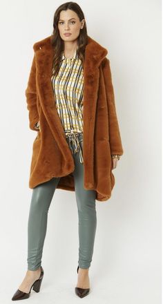 JayLey Womens Oversized Faux Fur Coat - Rust - One Size