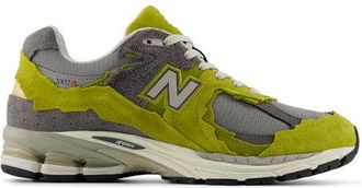 New Balance Mens M2002D in Green/Grey Suede/Mesh, size 10.5
