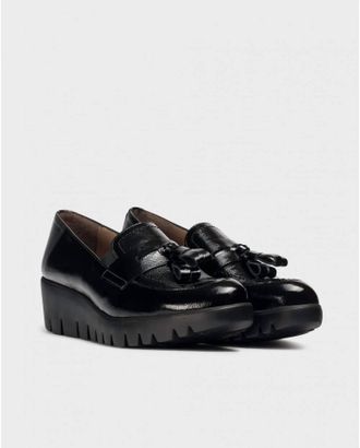 Wonders Womens Fly 42 Wedge Loafer In Black