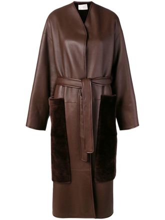 The Row Cappotto midi con cintura - Marrone