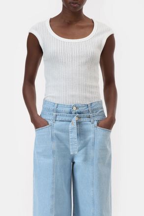 Closed Fitted Ribbed Tee In Ivory