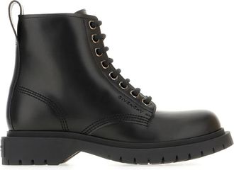 Givenchy Modieuze Laarzen voor Stijlvolle Outfits - Dames - Veterlaarzen - Zwart - 37 EU - Leer - Schoenen