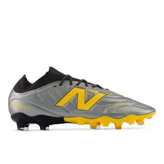 New Balance Unisex Tekela Team Low Laced FG V5 in Grigio, Sintetica, Taglia 42.5
