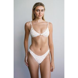 Dippin' Daisy's Swimwear Zen Knotted Triangle Bikini Top in Shortcake at Nordstrom, Size X-Small