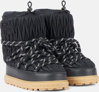 Miu Miu Logo matelasse snow boots