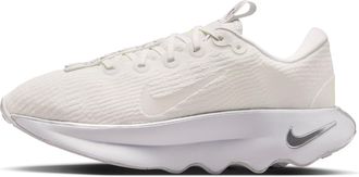 Nike (WMNS) Nike Motiva Summit White Metallic Silver DV1238-111
