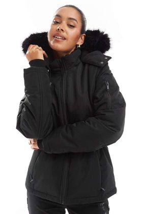 Threadbare Cappotto da sci nero con cintura e cappuccio in pelliccia sintetica