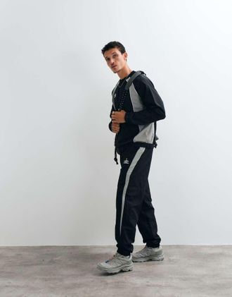 Umbro Pantaloni sportivi comodi neri-Nero