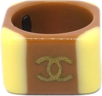 Chanel Anello con logo CC 2001 - Marrone