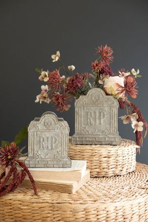Kalalou Set Of Two Halloween Cement Rip Planters
