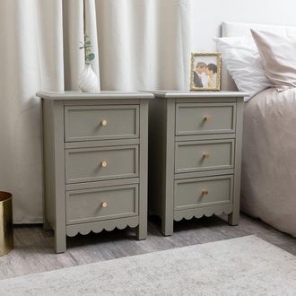 Melody Maison Pair Of Scalloped 3 Drawer Bedside Tables - Staunton Taupe Range