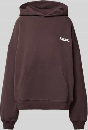 Karo Kauer Oversized Hoodie mit Label-Prints und K&auml;nguru-Tasche in Mittelbraun, Gr&ouml;&szlig;e XL