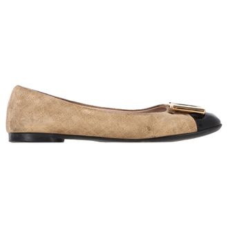 Ferragamo Ferragamo Cap Toe Ballerinas in Bruin Su&egrave;de